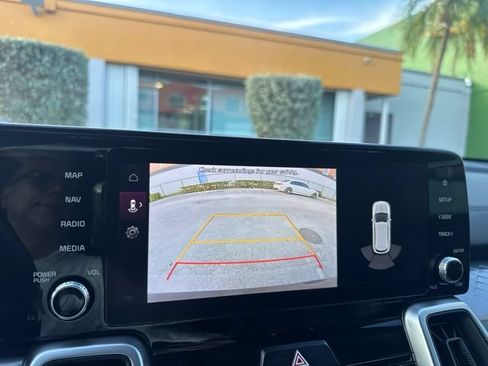 Used 2022 Kia Sorento S FWD image 7