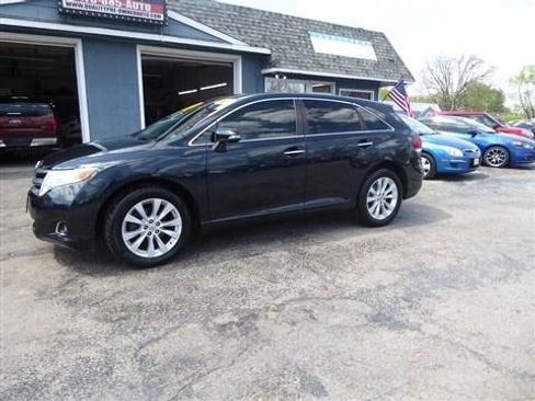 Used 2013 Toyota Venza XLE image 3