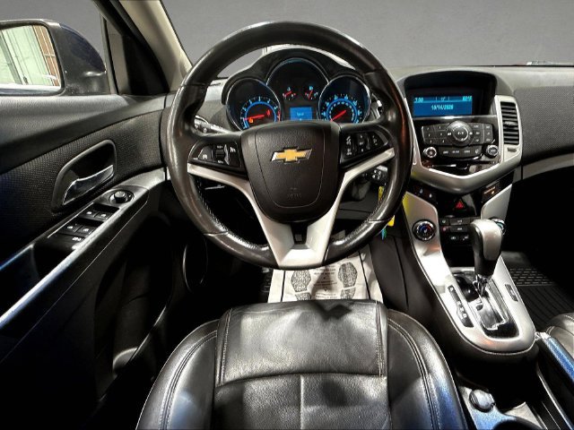 Used 2011 Chevrolet Cruze LTZ FWD image 12