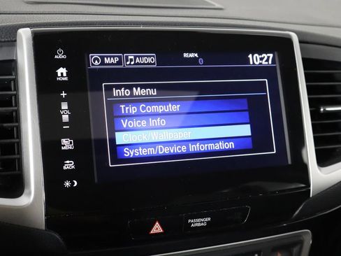 Used 2017 Honda Pilot Touring image 32
