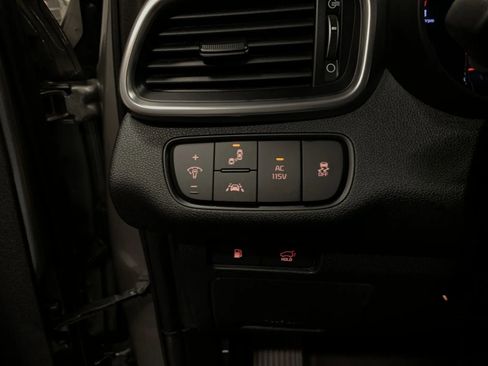 Used 2018 Kia Sorento SX image 27