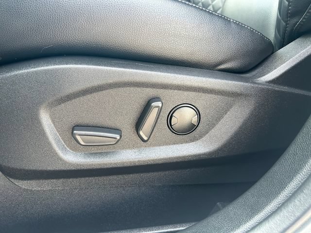 Used 2024 Ford Edge Titanium AWD/4WD image 52