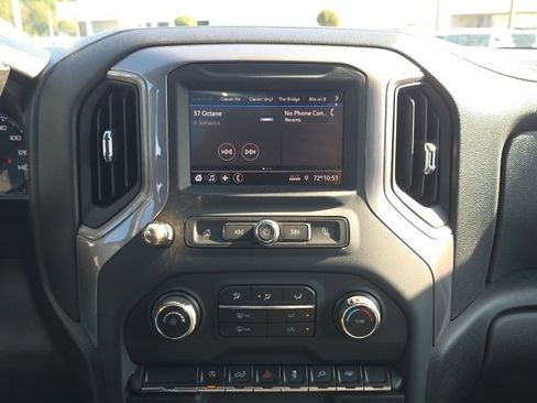 Used 2021 Chevrolet Silverado 1500 Custom image 12