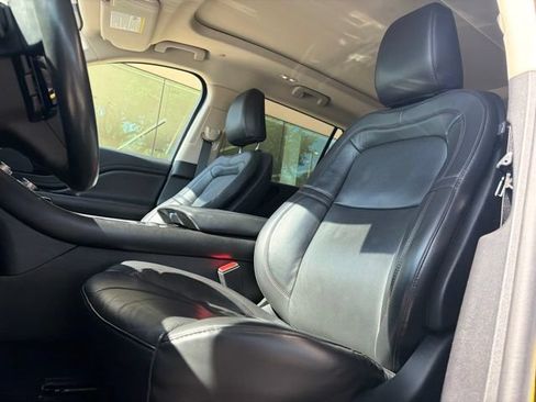 Used 2022 Lincoln Aviator Reserve w/ Elements Package Plus AWD/4WD image 5