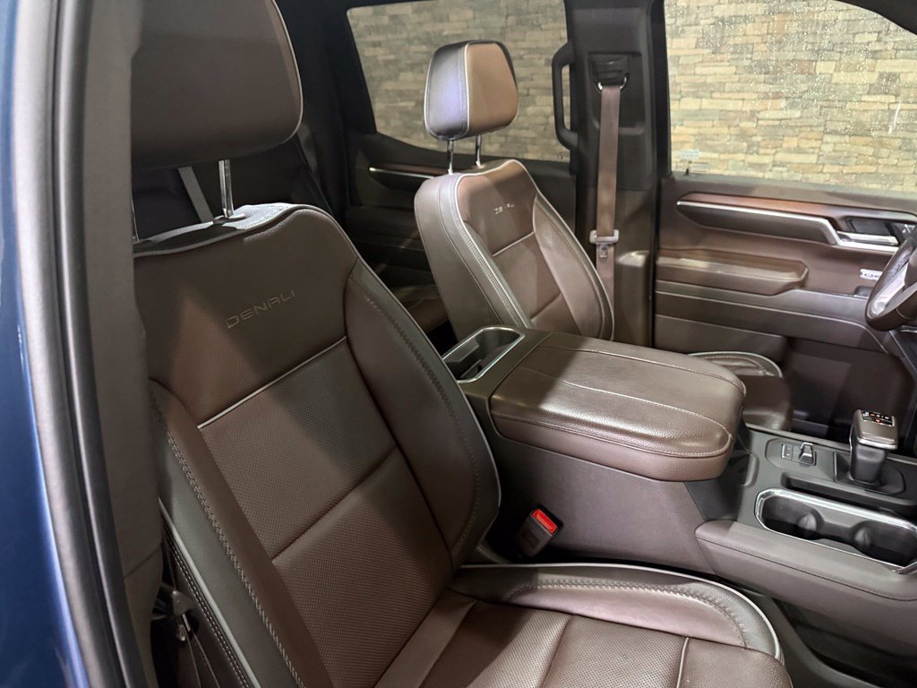 Used 2025 GMC Sierra 1500 Denali AWD/4WD image 3