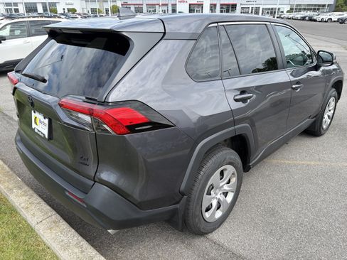 Certified 2023 Toyota RAV4 LE AWD/4WD image 5