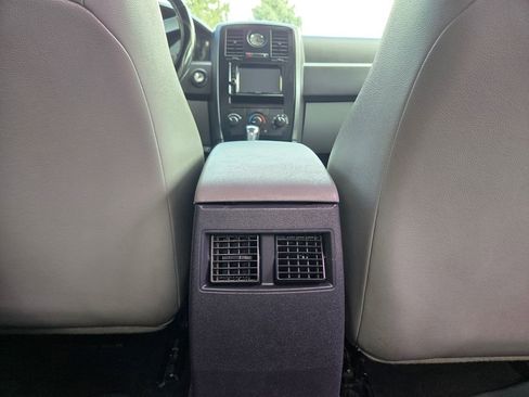 Used 2006 Chrysler 300 Touring image 18