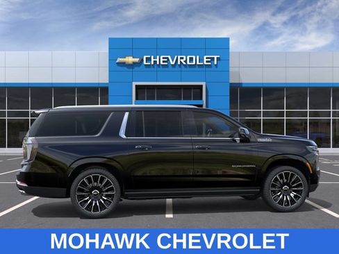 New 2026 Chevrolet Suburban High Country AWD/4WD image 5