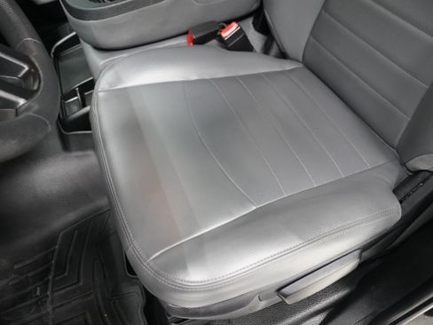 Used 2018 RAM 2500 Tradesman w/ Chrome Appearance Group AWD/4WD image 11