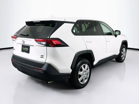 Used 2024 Toyota RAV4 LE image 9