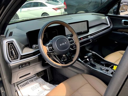 Used 2025 Kia Sorento SX Prestige w/ Olive Brown Leather Package image 15