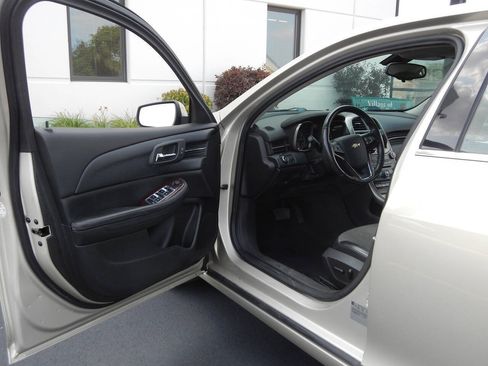 Used 2013 Chevrolet Malibu LT FWD image 25