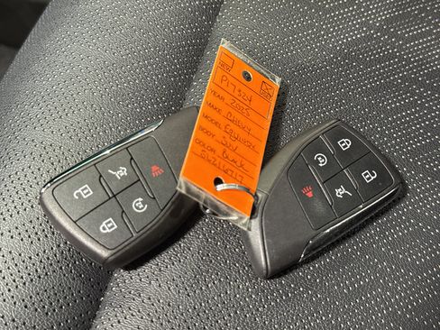 Used 2025 Chevrolet Equinox LT w/ Convenience Package II image 39