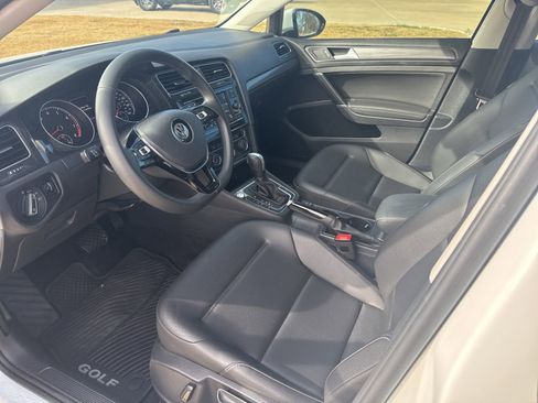 Used 2021 Volkswagen Golf 4-Door image 44