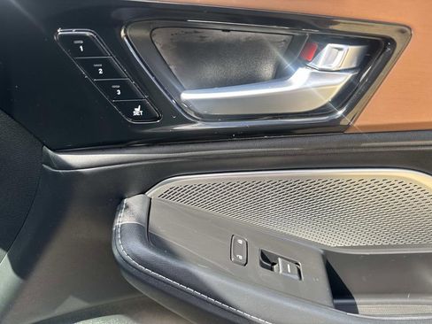 Used 2022 Acura MDX FWD w/ Technology Package image 18