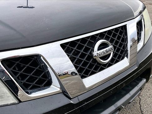 Used 2015 Nissan Frontier SV image 28