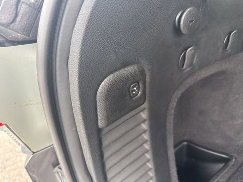 Used 2018 Jeep Grand Cherokee Limited image 14