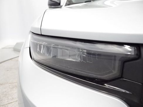Used 2022 Jeep Grand Cherokee L Limited w/ Black Appearance Package AWD/4WD image 6