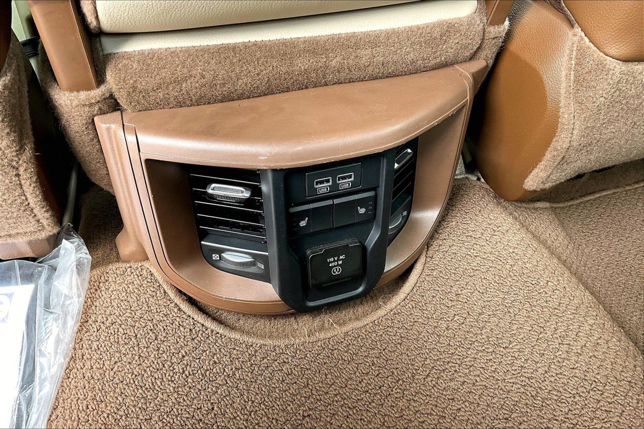 Certified 2022 RAM 3500 Laramie AWD/4WD image 17