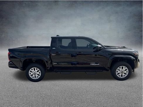 Used 2025 Toyota Tacoma SR5 RWD image 12