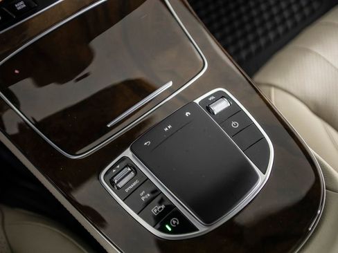 Used 2021 Mercedes-Benz E 350 image 33