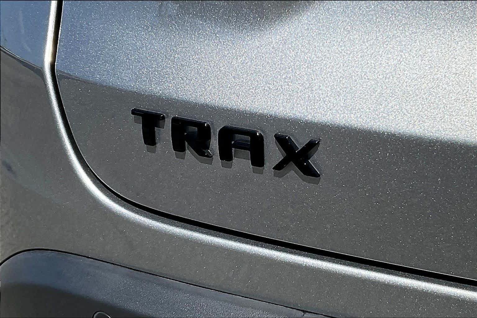 Used 2025 Chevrolet Trax RS w/ Driver Confidence Package FWD image 30