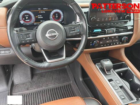 Used 2024 Nissan Pathfinder Platinum w/ Black Appearance Package FWD image 22