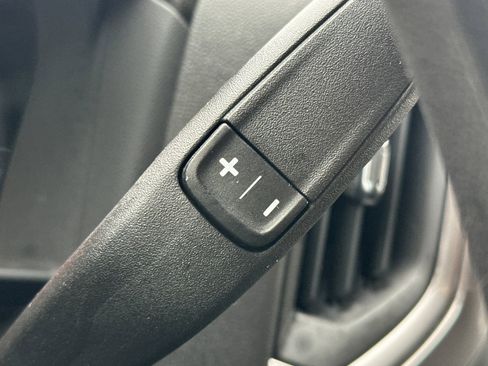 Used 2025 Chevrolet Silverado 1500 Custom image 27