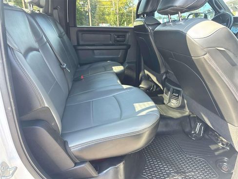 Used 2022 RAM 2500 Tradesman w/ Chrome Appearance Group image 11