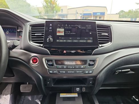 Used 2022 Honda Pilot Special Edition image 15