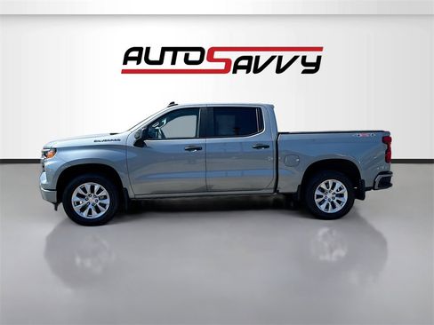 Used 2023 Chevrolet Silverado 1500 Custom image 4