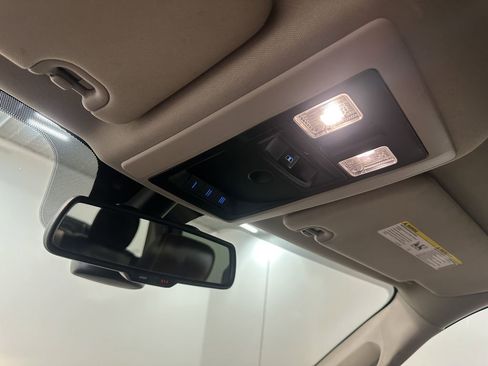 Used 2015 RAM 3500 Laramie Longhorn image 13