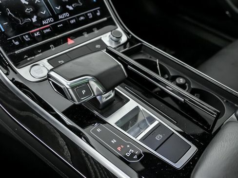 Used 2020 Audi A8 L 4.0T image 33