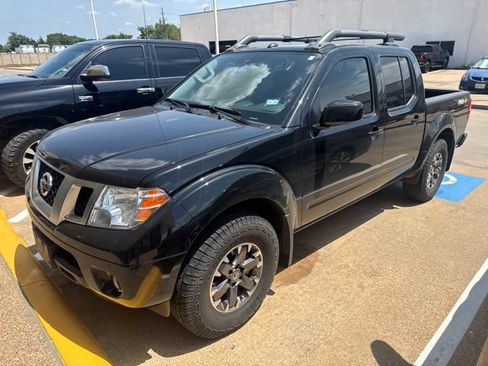 Used 2020 Nissan Frontier PRO-4X w/ Pro-4x Utility Package AWD/4WD image 2