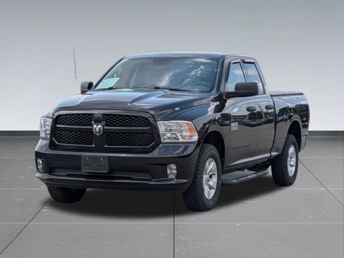 Used 2017 RAM 1500 Express AWD/4WD image 9
