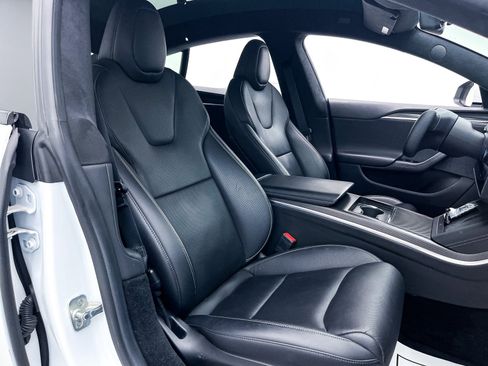 Used 2021 Tesla Model S Plaid image 32