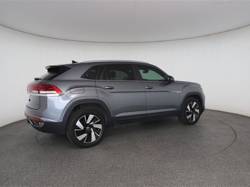 Used 2024 Volkswagen Atlas Cross Sport SE image 20