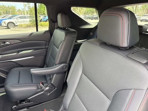 New 2026 Chevrolet Traverse Z71 w/ Enhanced Driving Package image 11