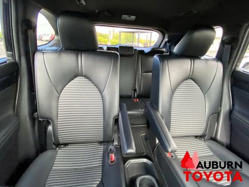 Used 2022 Toyota Highlander XSE AWD/4WD image 26