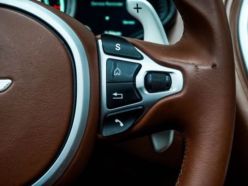 Used 2019 Aston Martin DB11 Volante RWD image 43