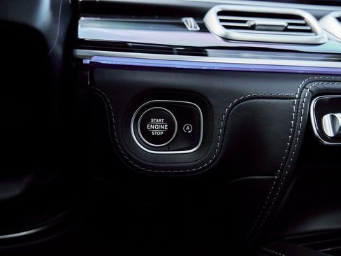 Used 2024 Mercedes-Benz Maybach GLS 600 4MATIC image 75