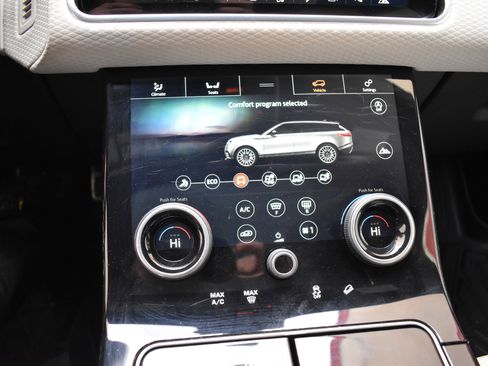 Used 2020 Land Rover Range Rover Velar R-Dynamic S image 42