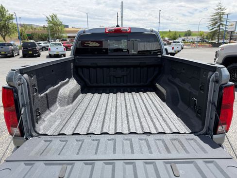 Used 2023 Chevrolet Colorado Z71 w/ Z71 Convenience Package 2 AWD/4WD image 19