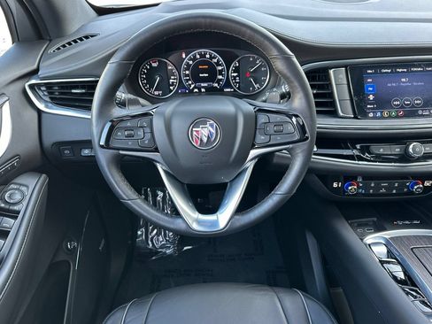 Certified 2024 Buick Enclave Avenir FWD image 17