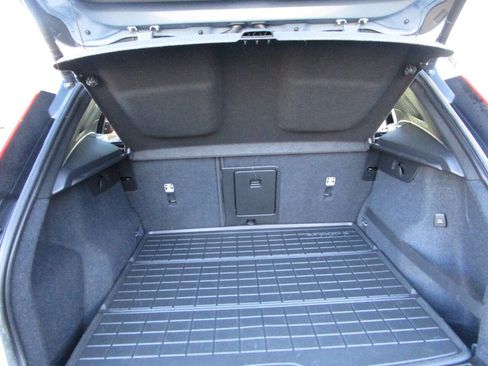 Used 2020 Volvo XC40 T5 Inscription w/ Protection Package Premier image 15