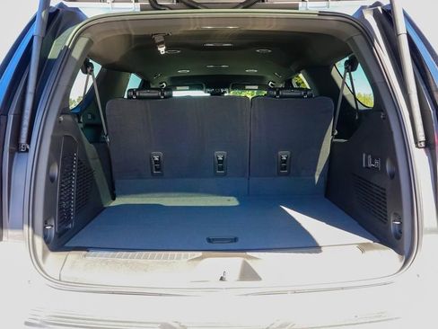 New 2026 GMC Yukon XL Denali image 9