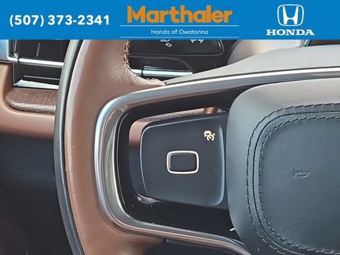 Used 2025 Lincoln Navigator Reserve AWD/4WD image 27