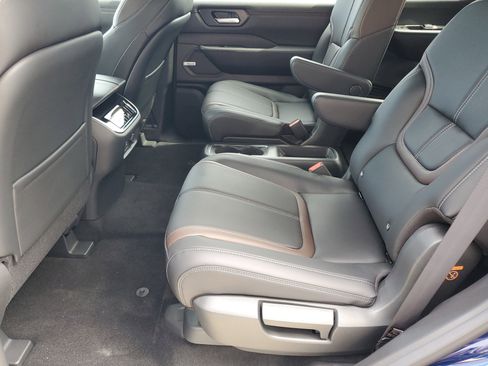 New 2025 Nissan Armada SL w/ Captain's Chari Seat Package image 21