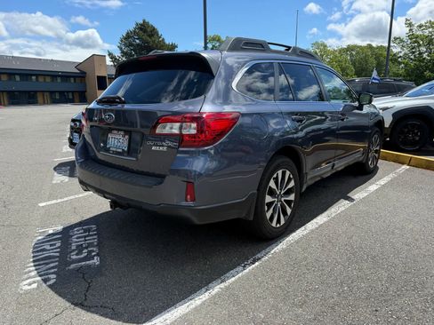 Used 2015 Subaru Outback 2.5i Limited AWD/4WD image 3