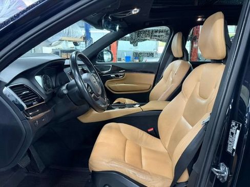Used 2016 Volvo XC90 T6 Momentum w/ Momentum Plus Package AWD/4WD image 7